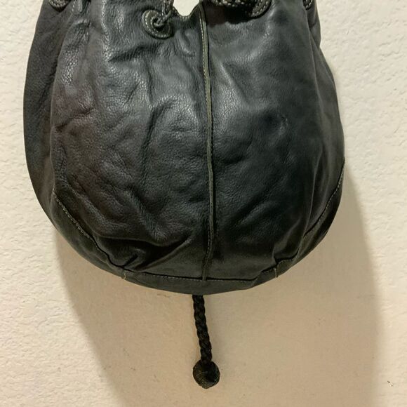 Fossil Black Leather Bucket Bag Braided Drawstring Shoulder Strap white stitches - Picture 6 of 16